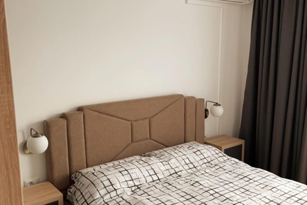 A Unique Ultra-Central, Modern Apartment ティミショアラ エクステリア 写真